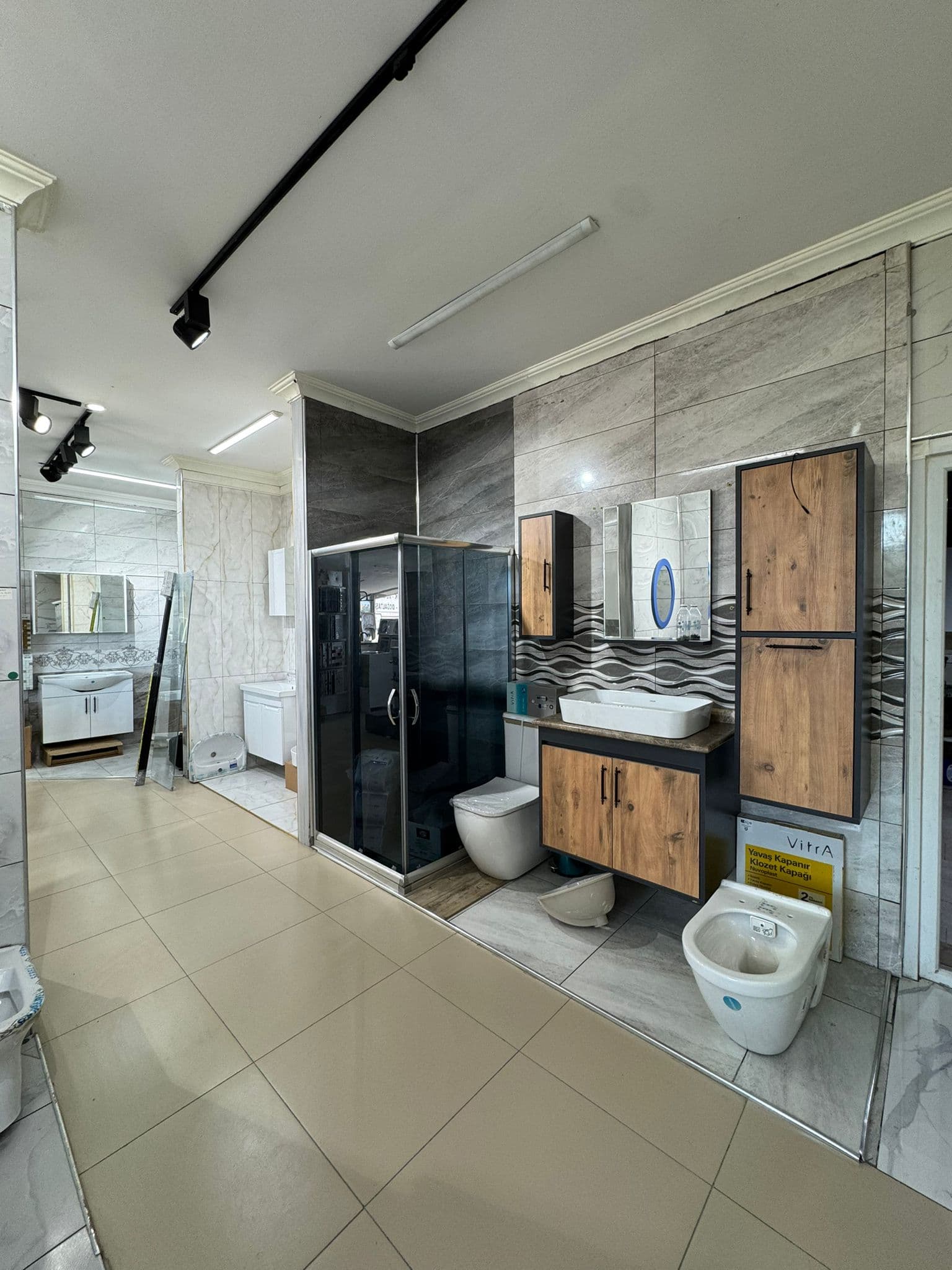 Showroom image 4